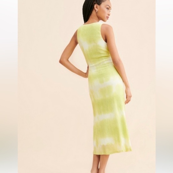 Sovere Nova Pleated midi Dress - Picture 2 of 6